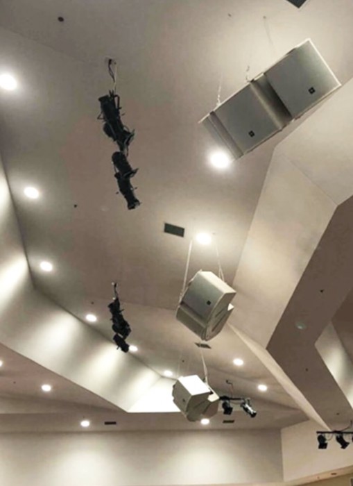 Apex: Church in USA.
