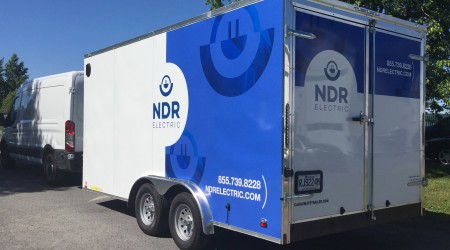 Showroom: Mobile presentation unit - outside