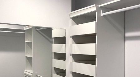 Razor-R CCT 4": Closet in Montreal, Quebec. Private residence.