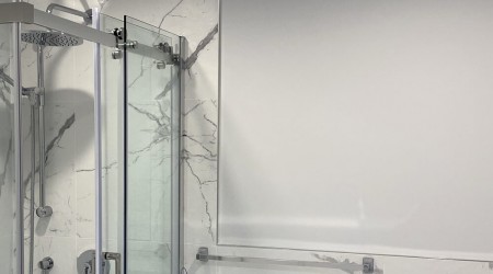 Razor-R CCT 4": Bathroom in Montreal, Quebec. Private residence.