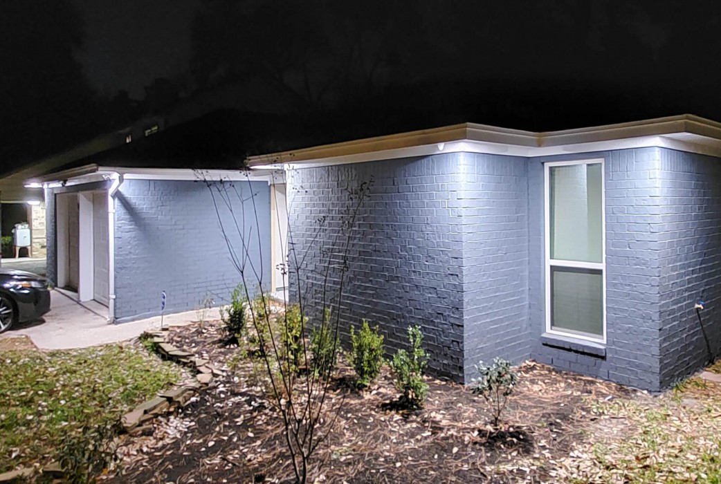 Razor CCT 6”: Razor CCT 6”  I  Soffit application. Private residence, USA.
