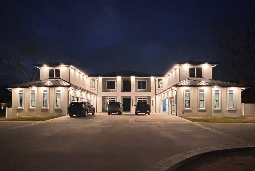 Razor RGB 6”: Soffit application. Private residence, USA.